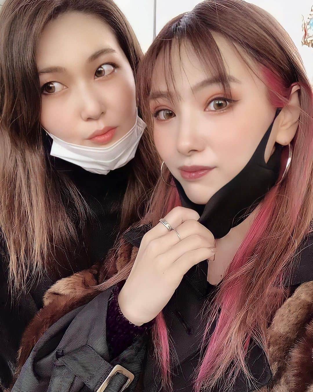 MIOのインスタグラム：「Happy New Year 2021 🐮🖤」