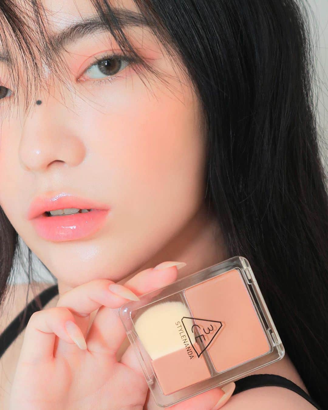 3CE Official Instagramさんのインスタグラム写真 - (3CE Official InstagramInstagram)「3CE BLUSH BLUSHER #DOUBLE_THINK 클래식한 무드의 스탠다드 베이지 치크 컬러 - Standard beige cheek of classic mood #3CE #3CEBLUSHBLUSHER」1月6日 12時27分 - 3ce_official