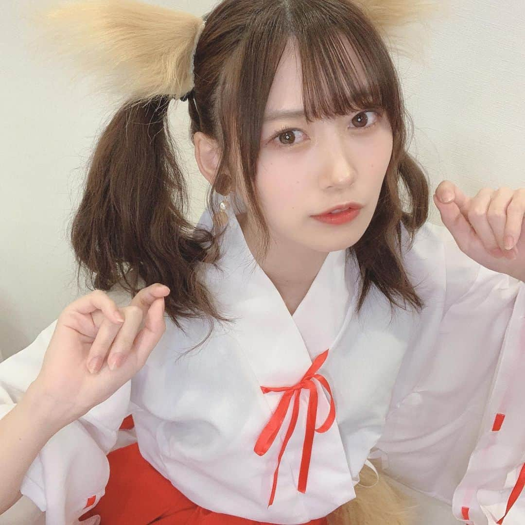 空野青空さんのインスタグラム写真 - (空野青空Instagram)「こんこんっ🦊⛩ ケモ耳巫女にゃんです〜〜〜  午後からもぼんぼっていこうね(っ´ω`c)ふぁいてぃん〜💪✨  #あおねコス #コスプレ #コスプレ女子 #cosplay #cosplayer #cosplayphotography #ケモ耳 #ケモミミ #巫女 #巫女バイト #miko #mico #ツインテール #ツインテール女子 #ツインテールの日 #ツインテール協会 #ツインテール図鑑 #クリアストーン #トキメキグラフィティ #巫女コス #富士達」1月6日 13時01分 - ao__sky