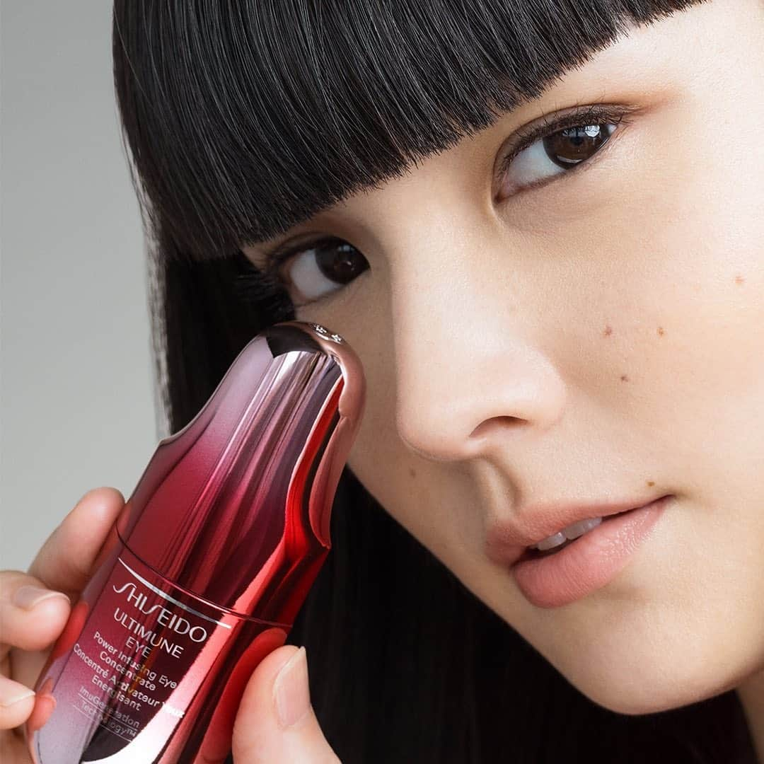 秋元梢さんのインスタグラム写真 - (秋元梢Instagram)「👀❤️🥀 #ALIVEwithBeauty #shiseido #資生堂 #ultimune」1月6日 13時52分 - akimoto_kozue