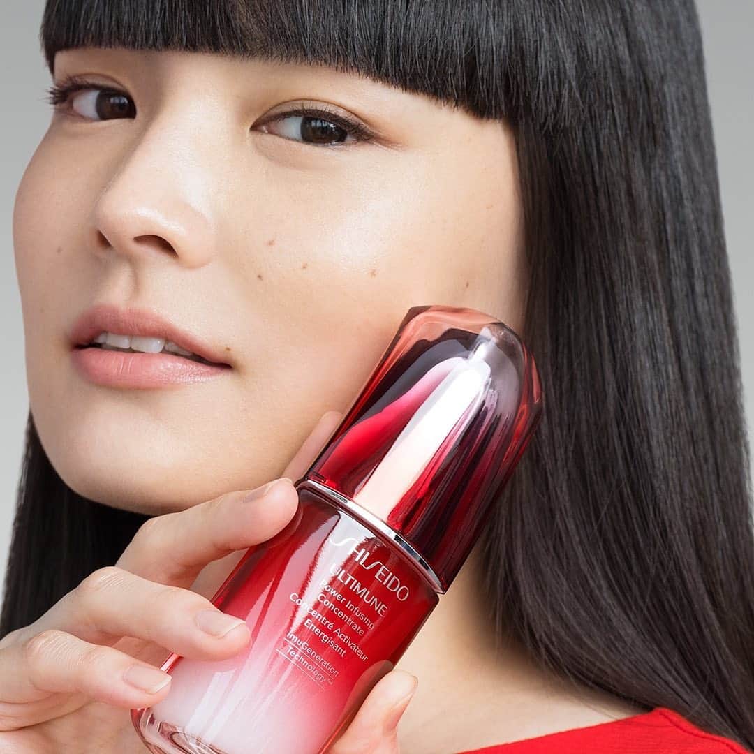 秋元梢さんのインスタグラム写真 - (秋元梢Instagram)「👀❤️🥀 #ALIVEwithBeauty #shiseido #資生堂 #ultimune」1月6日 13時52分 - akimoto_kozue