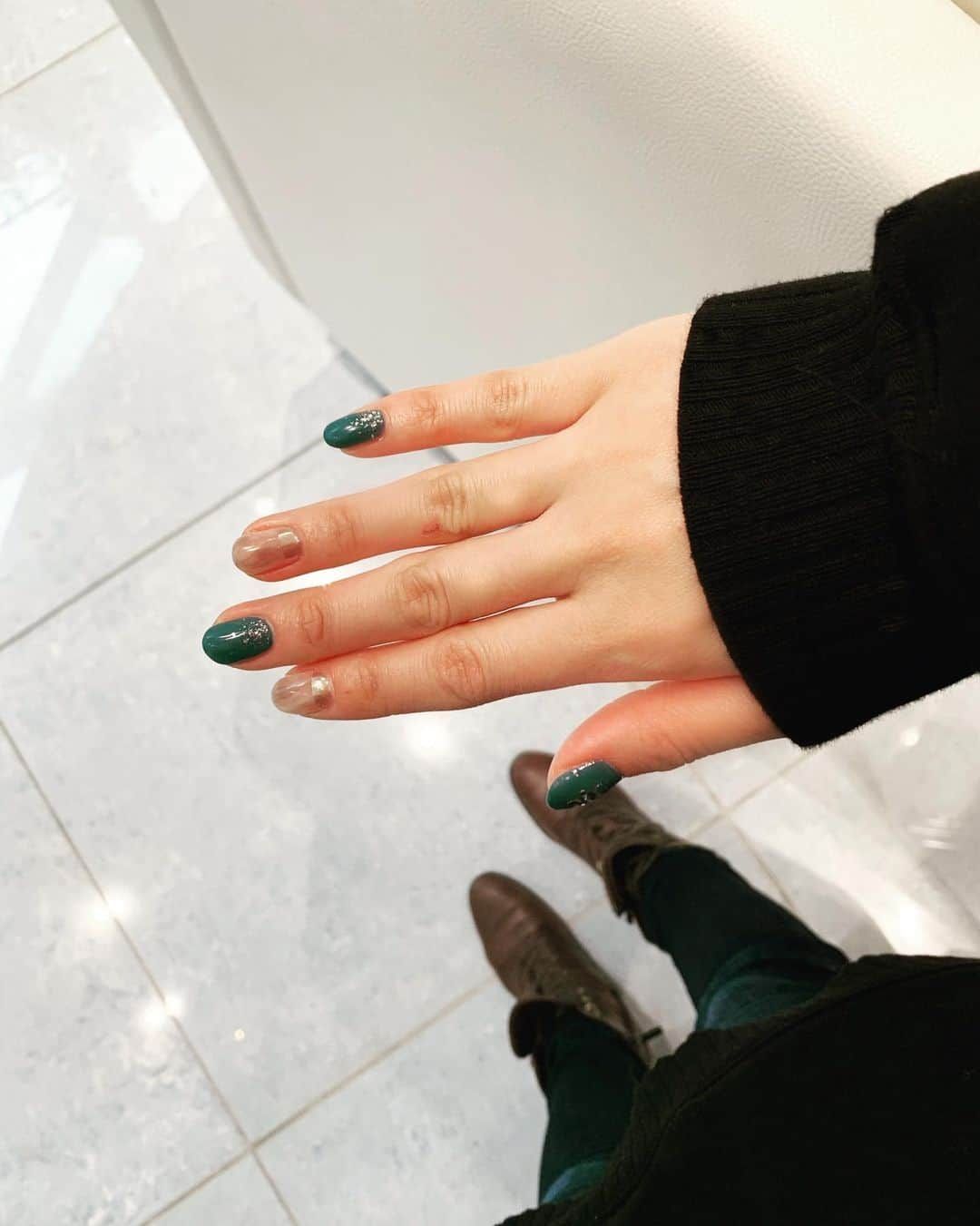 葉山柚子さんのインスタグラム写真 - (葉山柚子Instagram)「#nail #💅 #可愛い色💙 @vingt_yuu」1月6日 14時33分 - hayama_yuko