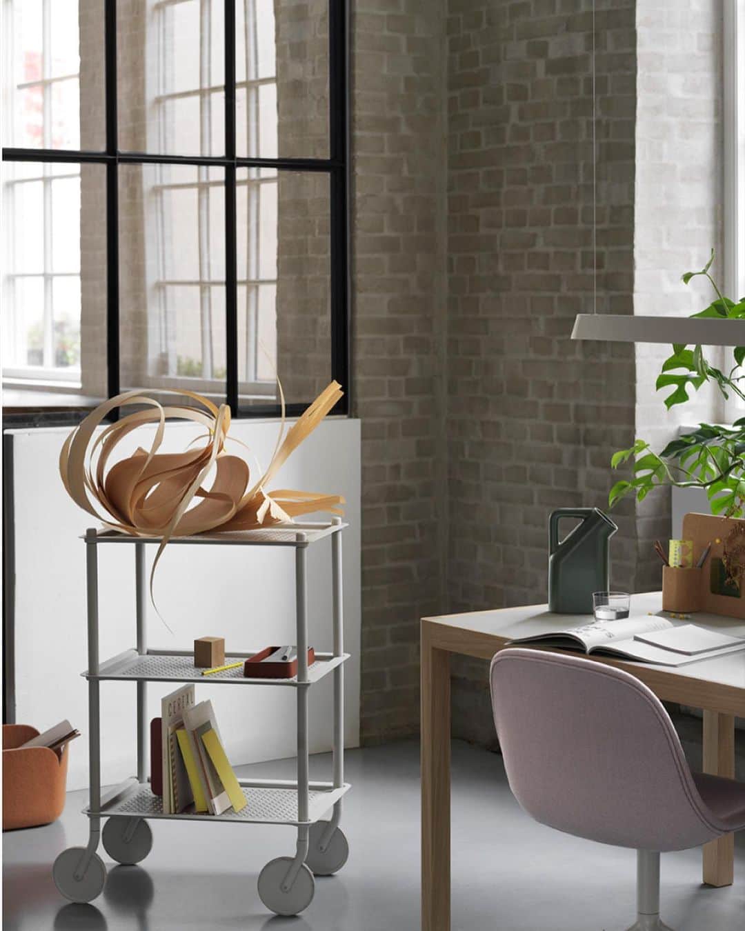 Design Milkさんのインスタグラム写真 - (Design MilkInstagram)「As longtime fans of @muutodesign, we're always excited for the release of new designs. To kick off 2021, the Scandinavian brand has released six new home furnishing additions: the Flow Trolley (pictured), the Linear Armchair, Side Chair and Café Table, the Rime Wall Lamp, the Plank Coat Rack (pictured), the Story Pinboard (pictured) and the Around Coffee Table. \\\ Tap the link in bio to see Muuto's six new products for the new year. 🔗」1月6日 14時49分 - designmilk