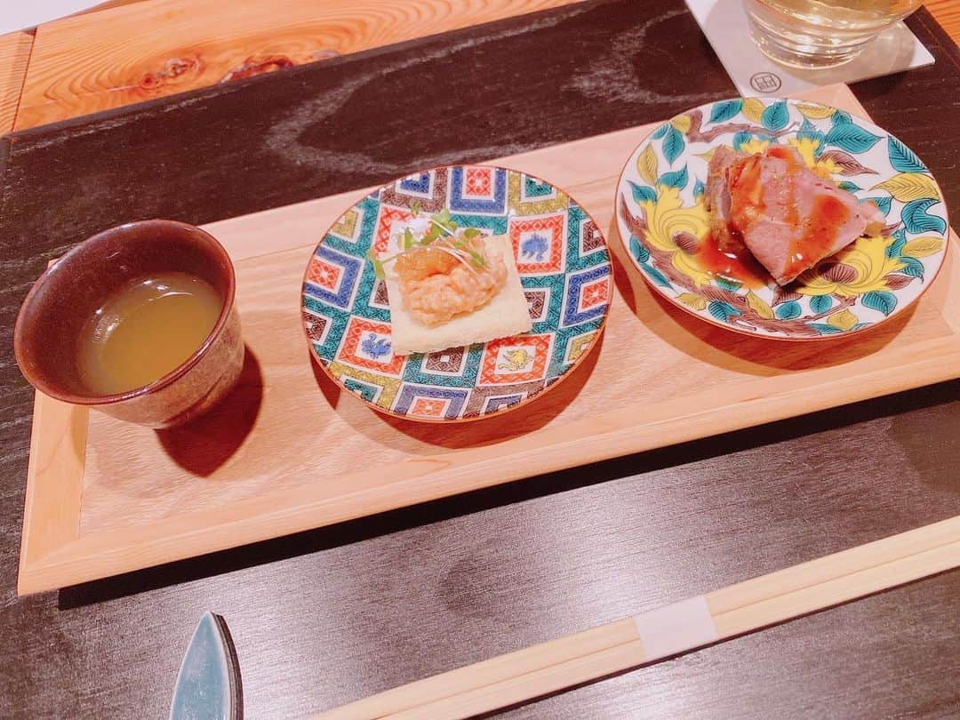 麻衣愛のインスタグラム：「西麻布田ぬき 大好きな人たちと新年会！ 和と洋の小皿料理のコース ぜんぶおいしかった... 新年から幸せな気持ちになりました☺️いい一年になりそう☁️ #西麻布　#乃木坂 #和食　#居酒屋 #食べログ」