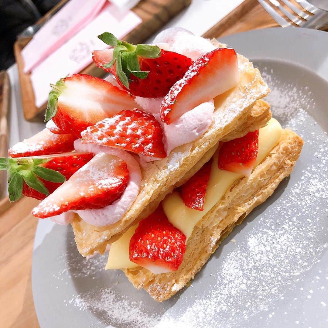 のインスタグラム：「. 苺が甘かった~🤤 家族皆苺が大好きなんです^^」