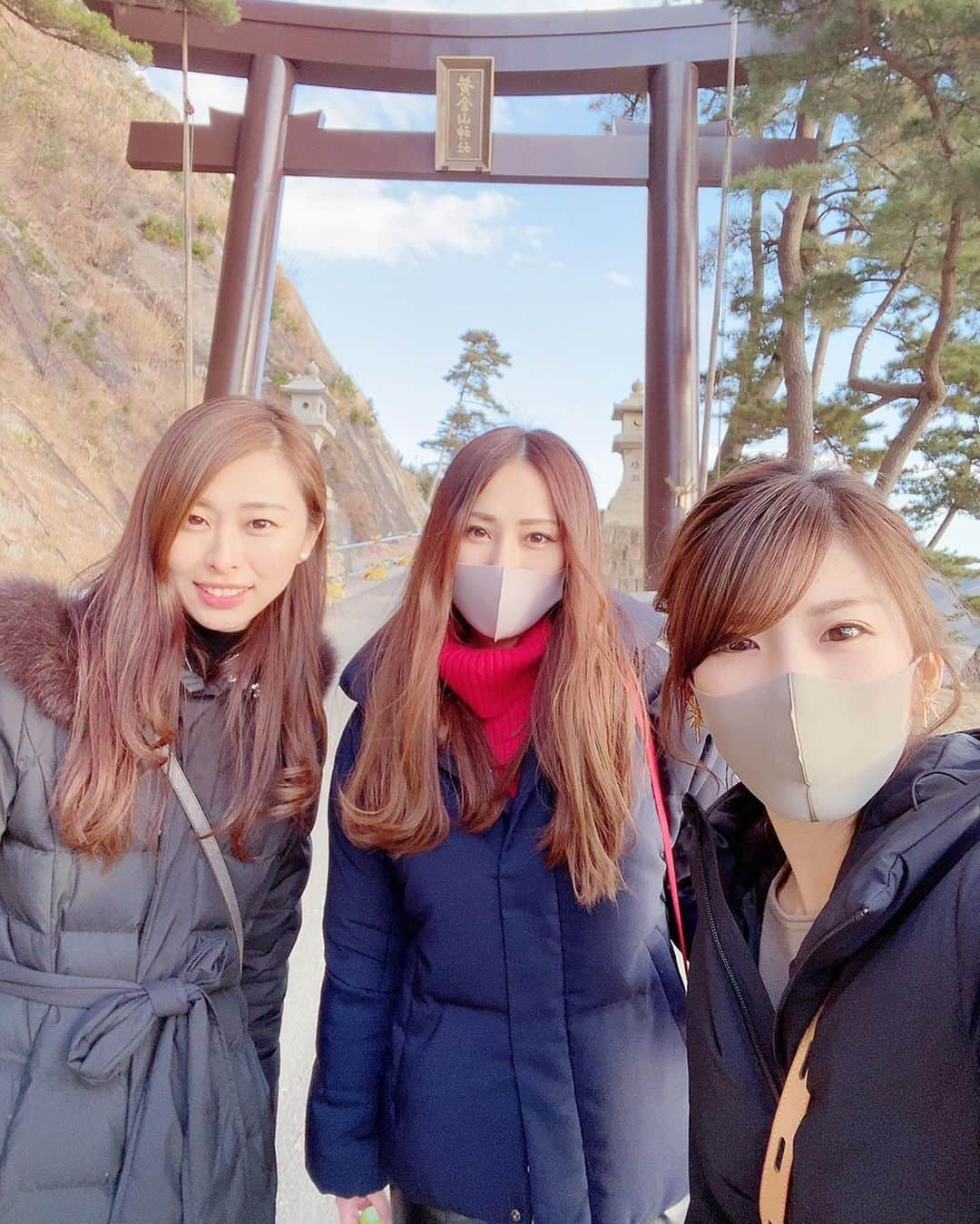 佐藤小巻さんのインスタグラム写真 - (佐藤小巻Instagram)「鹿🦌 #時差投稿 #鹿 #金華山 #金華山神社 #2014入社同期」1月6日 21時11分 - komakisato22