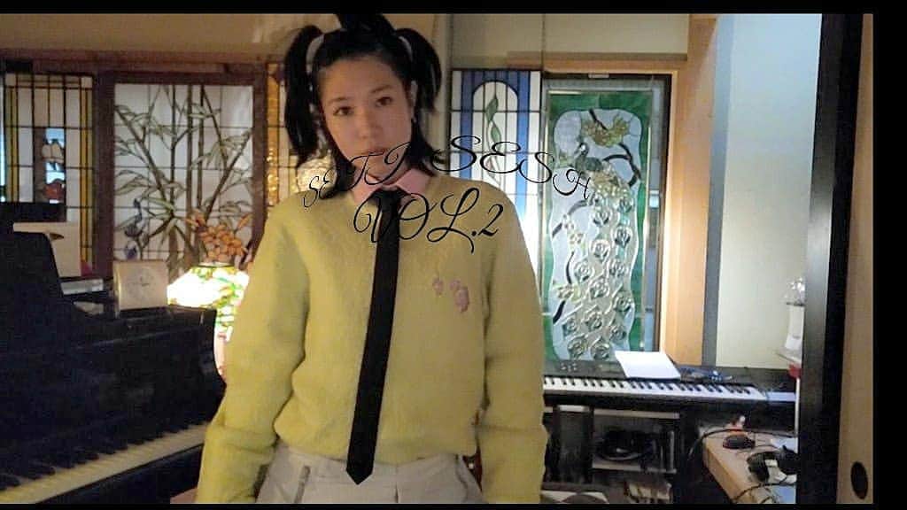 LISACHRISのインスタグラム：「🧊NEW EMOTIONAL SITUATION  🧊 YOU ARE THE HIGHER SELF 🧊ICE COLD GAKUEN 🧊SETI SESSION VOL.2  youtube plz plz🤍🗼🐩🎸🎹」