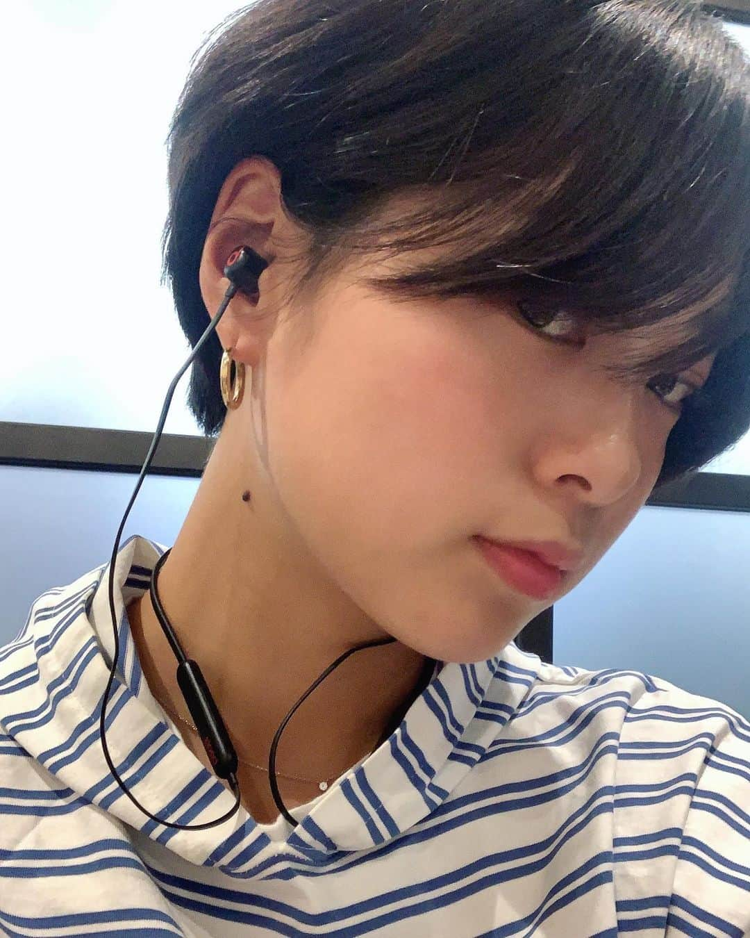 中村優さんのインスタグラム写真 - (中村優Instagram)「スポーツ時以外のイヤホン、最近は これ→ @beatsbydre 🎧🎵 コスパの良さが🙆‍♀️🙆‍♀️ #beatsbydre#beatsflex」1月6日 16時03分 - nkmr_yu