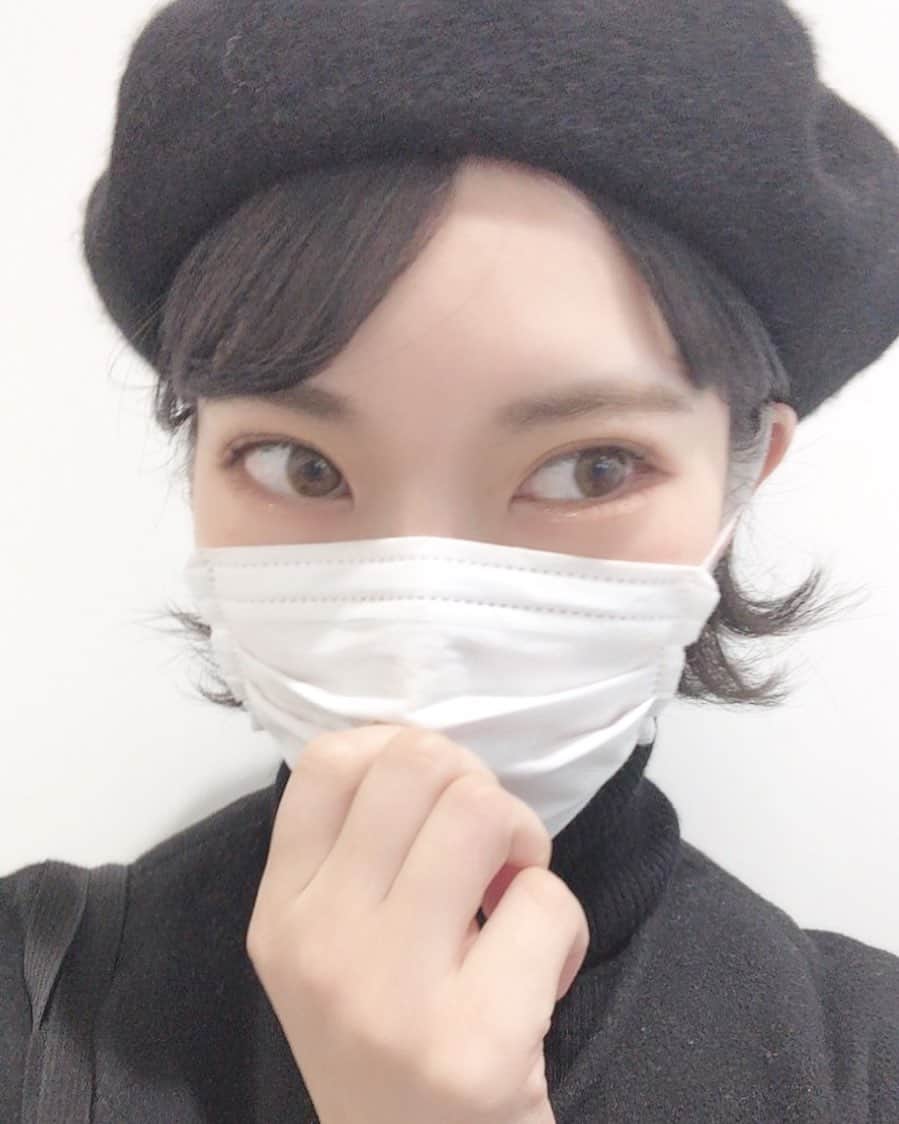 東条蒼のインスタグラム：「＊ ・ ・ 最近髪の毛が伸びてきて、 外ハネができるようになりました。 ・ ・ ・ すきですか？外ハネ。 ・ ・ ・  ・ #ファンディング #ラポルノファンディング ・ #撮影会#東条蒼 #クルーズグループ #セクシー女優 #av女優 #メガネ女子 #黒髪 #ショートヘア #あおたん　#teamメレンゲ #followｍe #following #japan #girl #photooftheday #tagsforlikes #instalike  #台湾 #香港 #粉我 #拍照 #照片 #人像攝影」