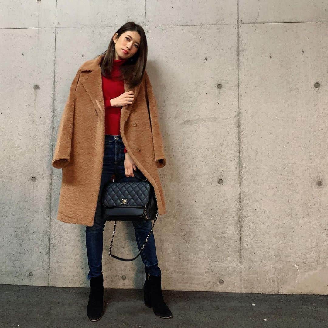 柳めぐみのインスタグラム：「. . 今日は一日母とデートでした！ 楽しかった♡ 今年も健康で、たくさん笑っててね！ . #outfit #wardrobe  #大人スタイル #大人コーデ  #カジュアルコーデ #シンプルコーデ  #シンプルスタイル  #デニムスタイル #デニム大好き #シンプル大好き」