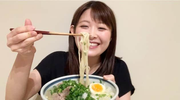 諸國沙代子のインスタグラム：「. 森ちゃんのラーメンフェスタリモート . こちらは #セアブラノ神 の #鶏と豚と野菜の旨味 芳醇上湯(シャンタン)らぁ麺。 . ネーミング通り、スープに 鶏と豚と野菜の旨味がたっぷり！ 美味しかったです！ . #ラーフェスリモート  #森ちゃんのラーメンフェスタ  #ウマ顔コンテスト   ※文章を訂正しました」