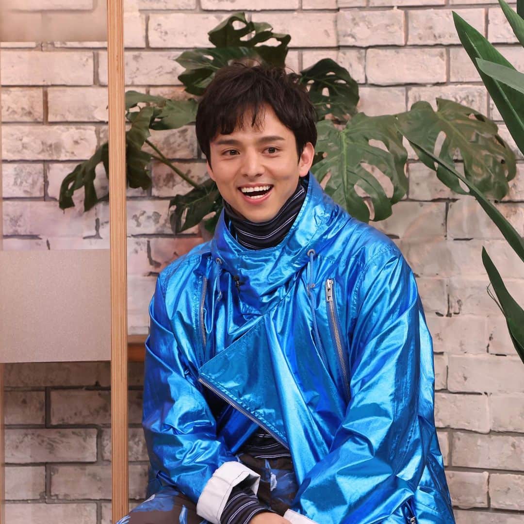 関西テレビ「グータンヌーボ2」さんのインスタグラム写真 - (関西テレビ「グータンヌーボ2」Instagram)「🌅配信中🤳 ‪昨日放送した #グータンヌーボ2 は、‬ ‪▶️ #Amazonプライムビデオ ‬ ‪▶️ #TVer ‬ ‪▶️ #カンテレドーガ　などで配信中💁‍♀️‬ ・ #落合知也 さん ✖️ #稲葉友 さん ✖️ #満島真之介 さん  スタジオでは、グータンが無事2021年を迎えられたという事で 書き初めをしました！ お題は「今年の私のテーマ」✨ それぞれが書いた書き初めに 込められた思いとは？😌  過去の #グータンヌーボ #グータンヌーボ2 も配信中🌈  #グータンヌーボ2 #Season3 #長谷川京子 #田中みな実 #西野七瀬 #満島真之介 #グータン #カンテレ #Amazonprimevideo」1月6日 16時59分 - gutan_ktv