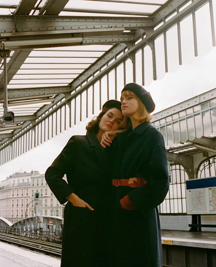 デプチオーのインスタグラム：「Parfait pour se tenir bien au chaud cet hiver : Nora & Nola ! ⁠ ⁠ #despetitshauts #despetitshautsaddict #despetitsmoments #oiseauxdenuit #lavieenplusjoliedepuis20ans #lavieenplusjolie」