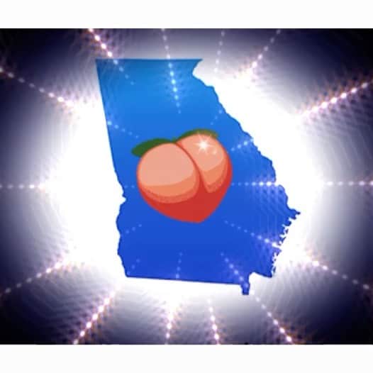 のインスタグラム：「Thank you voters volunteers fighters believers dreamers ! Thank you @staceyabrams  @jonossoff @raphaelwarnock ! #georgia #blue」