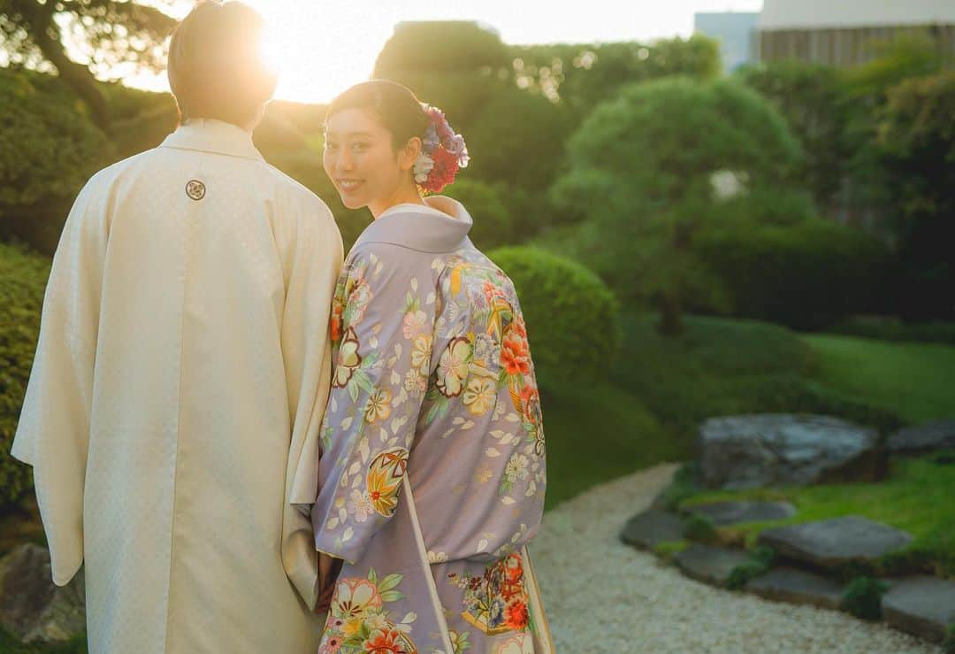 結婚式場　仙台 パレスへいあんさんのインスタグラム写真 - (結婚式場　仙台 パレスへいあんInstagram)「． 2021年パレスへいあんは 創業60周年を迎えます  -寄り添い 創る おふたりの歴史- をウェディング コンセプトに掲げ これまでに3万4710組もの 幸せのお手伝いをしてまいりました  創業60年を迎えるにあたり 【おふたりに寄り添い 創る これからの結婚式】 を新たなウェディングコンセプトに掲げ 創業当初からの想いはそのままに これからの新時代の結婚式へ 新郎新婦様と一緒に向き合っていければと思います  本年も おふたりにぴったりの 結婚式となりますように パレスへいあんスタッフ一同 こころを込めてお手伝いさせて いただきます  #パレスへいあん #2021 #2021春婚 #2021夏婚 #2021秋婚 #2021冬婚 #チーム2021 #ブライダルヘア #ブライダルヘアメイク #仙台 #仙台ヘアメイク #ウェディングニュース #ウェディングドレス #仙台結婚式場  #みんなのウェディング #プレ花嫁  #全国のプレ花嫁さんとつながりたい #結婚式を諦めないで #bridalhairmake #wedding #前撮り #結婚式準備 #花嫁 #大人ウェディング」1月6日 17時48分 - palace.heian