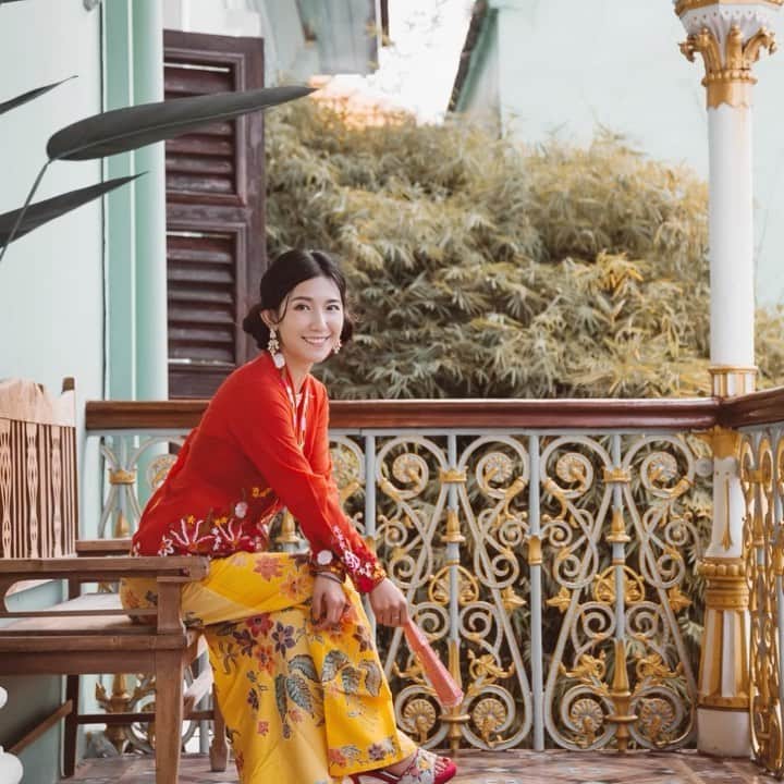エアアジアのインスタグラム：「Planning a trip to KL or Penang soon? ✈️❤️  Welcome the New Year with a hassle-free trip partnered up with Flight+Hotel combos brought to you by SNAP at airasia.com or head over to the link in our bio!  KL - Momo's Kuala Lumpur RM 89  Penang - Vouk Hotel Suites Penang RM 179  Promo Period: TODAY ONLY!  Travel from 13 Jan - 30 Apr 2021  You don't wanna miss out on these high value deals so what are you waiting for? Book now!  *All prices include return flights + 3D2N hotel stay + tax. Prices quoted are on a per person with a twin sharing basis. T&Cs apply. Read more at https://air.asia/B5bS5」