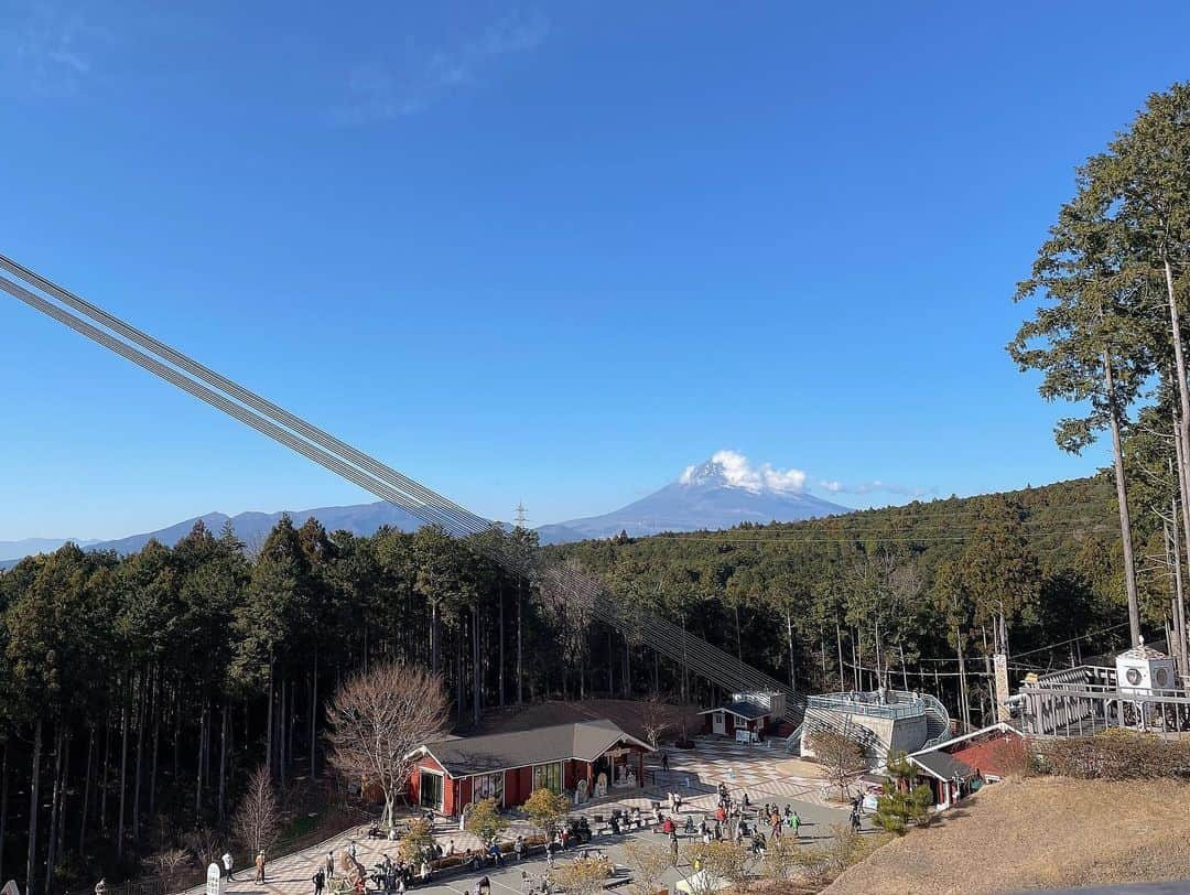 島崎友莉亜さんのインスタグラム写真 - (島崎友莉亜Instagram)「🗻  2021年、ゆりも目指せ公式マークです☑︎  #三島スカイウォーク #三島 #静岡 #富士山 #自然 #景色 #青空 #山 #癒しスポット #聖地巡礼」1月6日 18時07分 - yuria_shimazaki_uug2ki