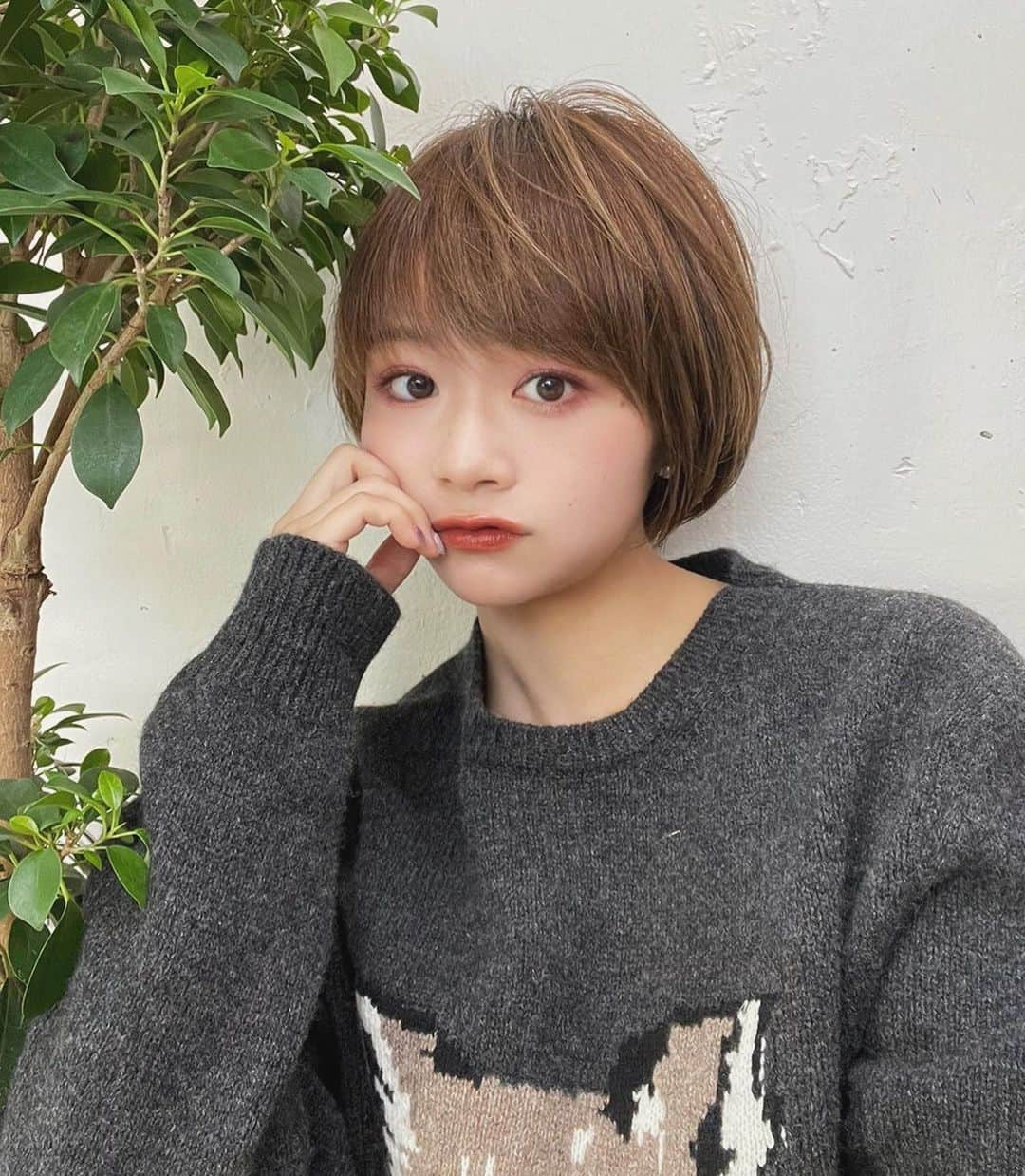 荒谷柚風さんのインスタグラム写真 - (荒谷柚風Instagram)「きつねニット🦊🧶 . . . 観光地でキツネがたくさんいる森？みたいなとこあったと思うんですけど行ってみたい、、、 . . 旅行早く行きたい . . . 皆さんの一番おすすめの観光地ってどこですか？」1月6日 18時21分 - yuzzz1111