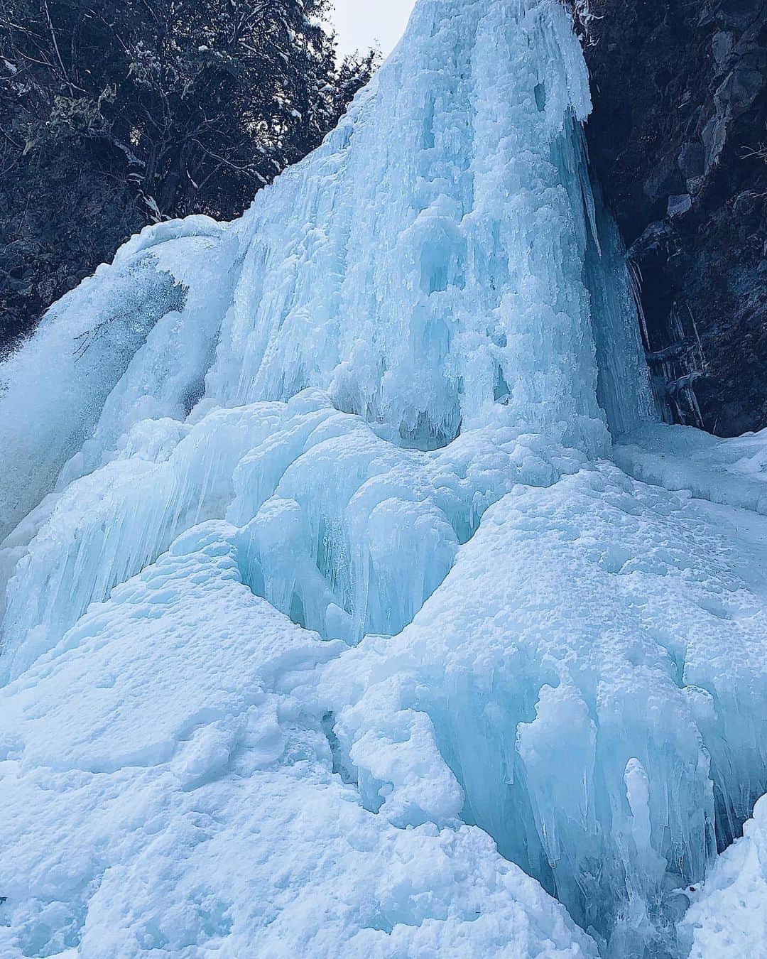 黒木桃子のインスタグラム：「乗鞍高原に行ってきたよ〜🏔✨  #善五郎滝」
