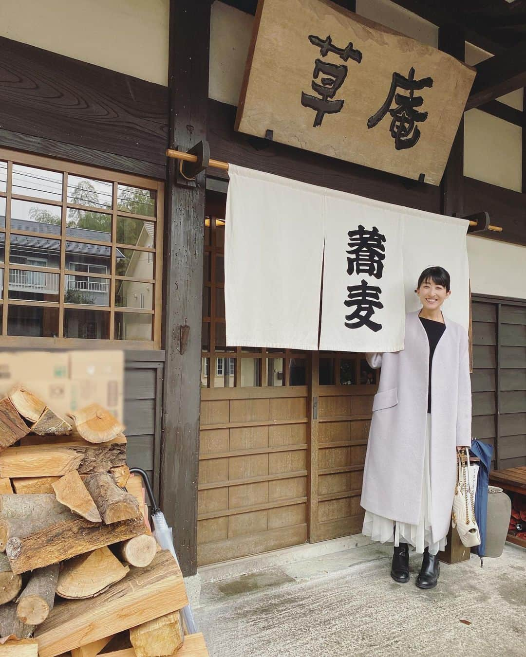 土屋香織さんのインスタグラム写真 - (土屋香織Instagram)「ꕥ .石川 白山市 草庵🥢 鶴来の人気のお蕎麦屋さん。 ちょっと並んで入れました。 . お蕎麦はもちろん 天麩羅がすごーく美味しかった❣️ とっても広々した古民家で雰囲気の素敵な店内でした。 また食べたいなぁ( ˘͈ ᵕ ˘͈ ) ここ行った人方々のインスタみると 鴨せいろ食べてる人が多くて🦆 気になる🤤♡ . . . #かおgourmet #草庵 #蕎麦 #鶴来 #お蕎麦 #お蕎麦屋さん #おそば #retrip_ishikawa #加賀の國 #retrip_石川 #タビジョ #genic_pt #joytb #otonatabi_japan #jtbで旅したい #stayway女子旅 #石川旅行 #instagramjapan #かおvoyage #kagagood #exploringtheglobe #石川グルメ #tokyocameraclub #genic_mag #retrip_nippon #genic_japan #北陸旅行 #お蕎麦大好き」1月6日 18時45分 - kaorintsuchiya