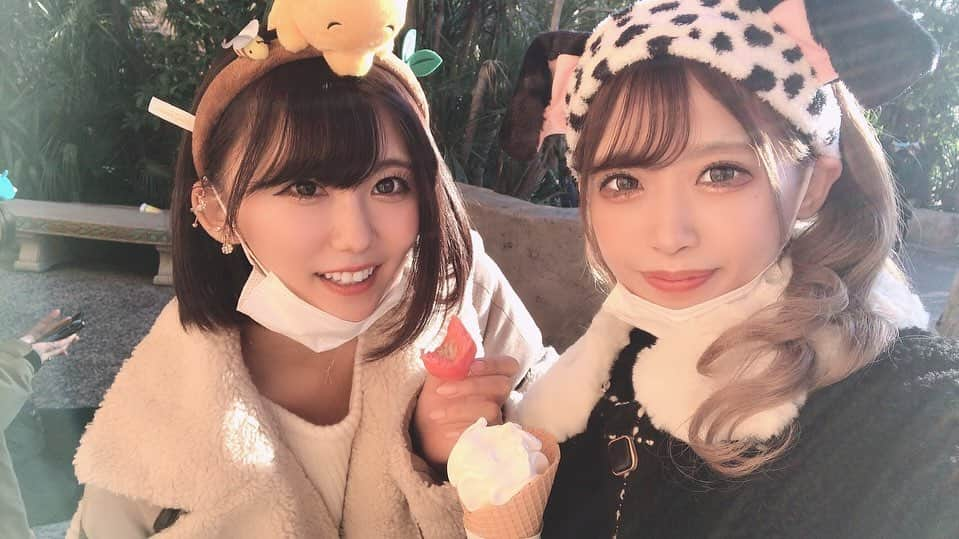 矢野みきのインスタグラム：「⑅⃝︎ ✩ ⋆ ✩ ⋆ ✩ ⋆ ✩ ⋆ ✩﻿ ⋆ ✩ ⋆ ✩﻿  Disney🐭🚢 ♥⃜ saki × miki  ✩ ⋆ ✩ ⋆ ✩ ⋆ ✩ ⋆ ✩﻿ ⋆ ✩ ⋆ ✩﻿ #ディズニー #ディズニーコーデ #ディズニーシー #disney#disneysea#love #food」