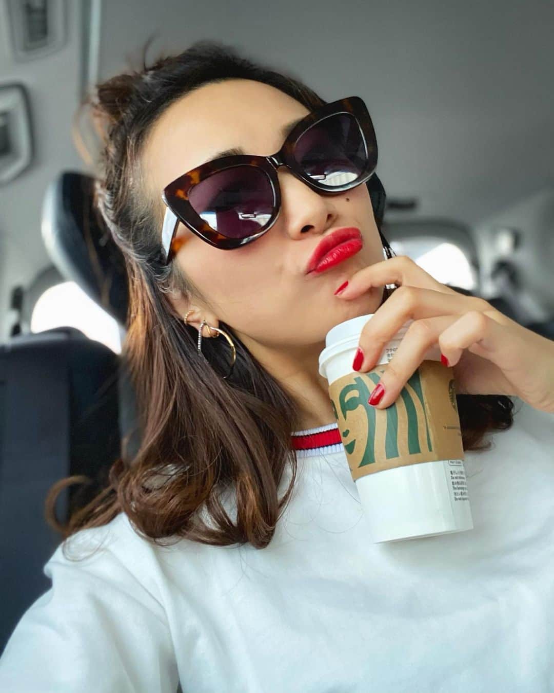 Mai Wakimizuのインスタグラム：「久しぶりの赤リップでredredred!! #mamalife」
