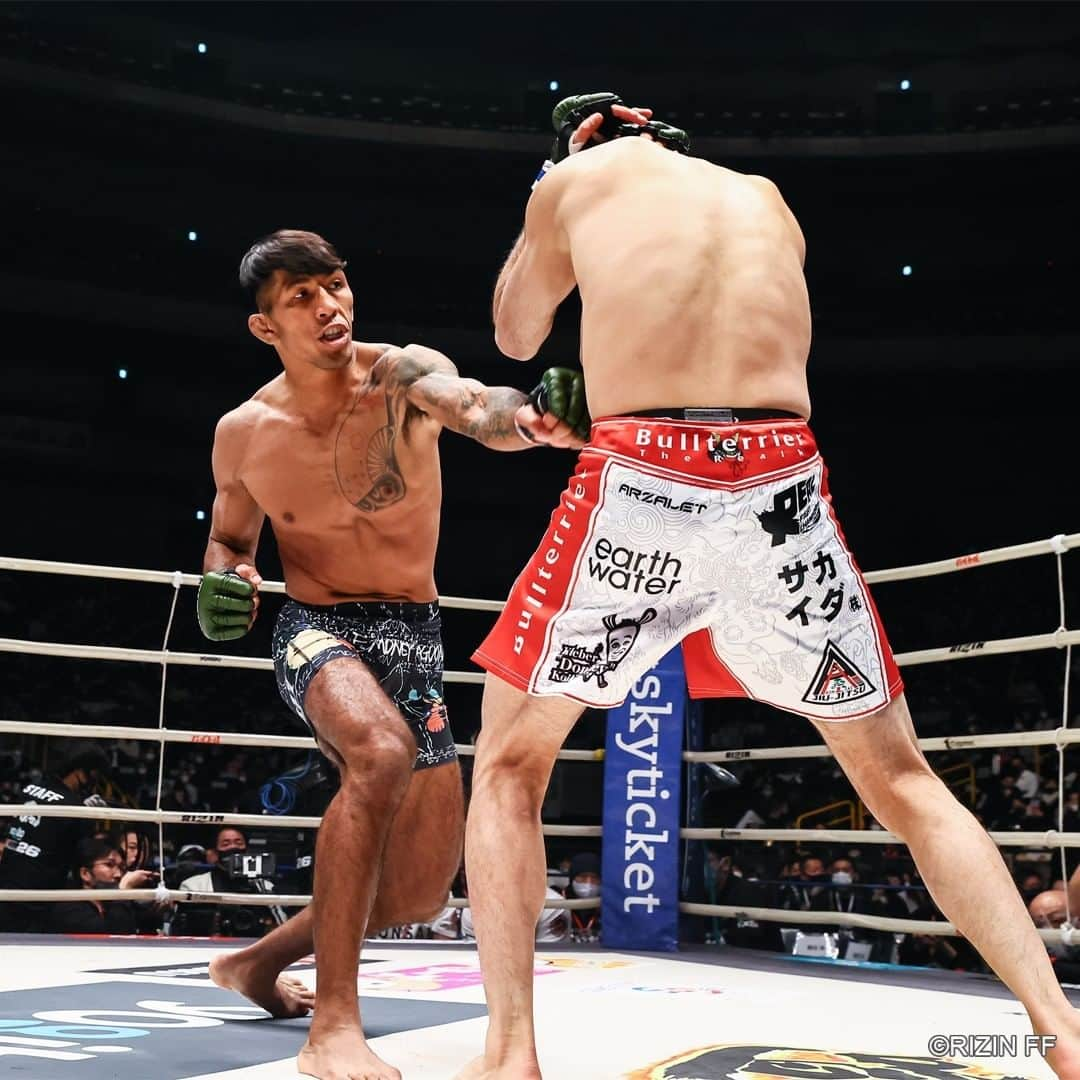 RIZIN FF OFFICIALさんのインスタグラム写真 - (RIZIN FF OFFICIALInstagram)「Yogibo presents RIZIN.26 -PLAYBACK PHOTOS- [Match.9]  Kleber Koike defeats Kyle Aguon by S (Technical Submission : Front Choke) 4:22 of Round 1  #RIZIN #RIZIN26 #MMA #総合格闘技 #さいたまスーパーアリーナ #KleberKoike #KyleAguon」1月6日 19時00分 - rizin_pr