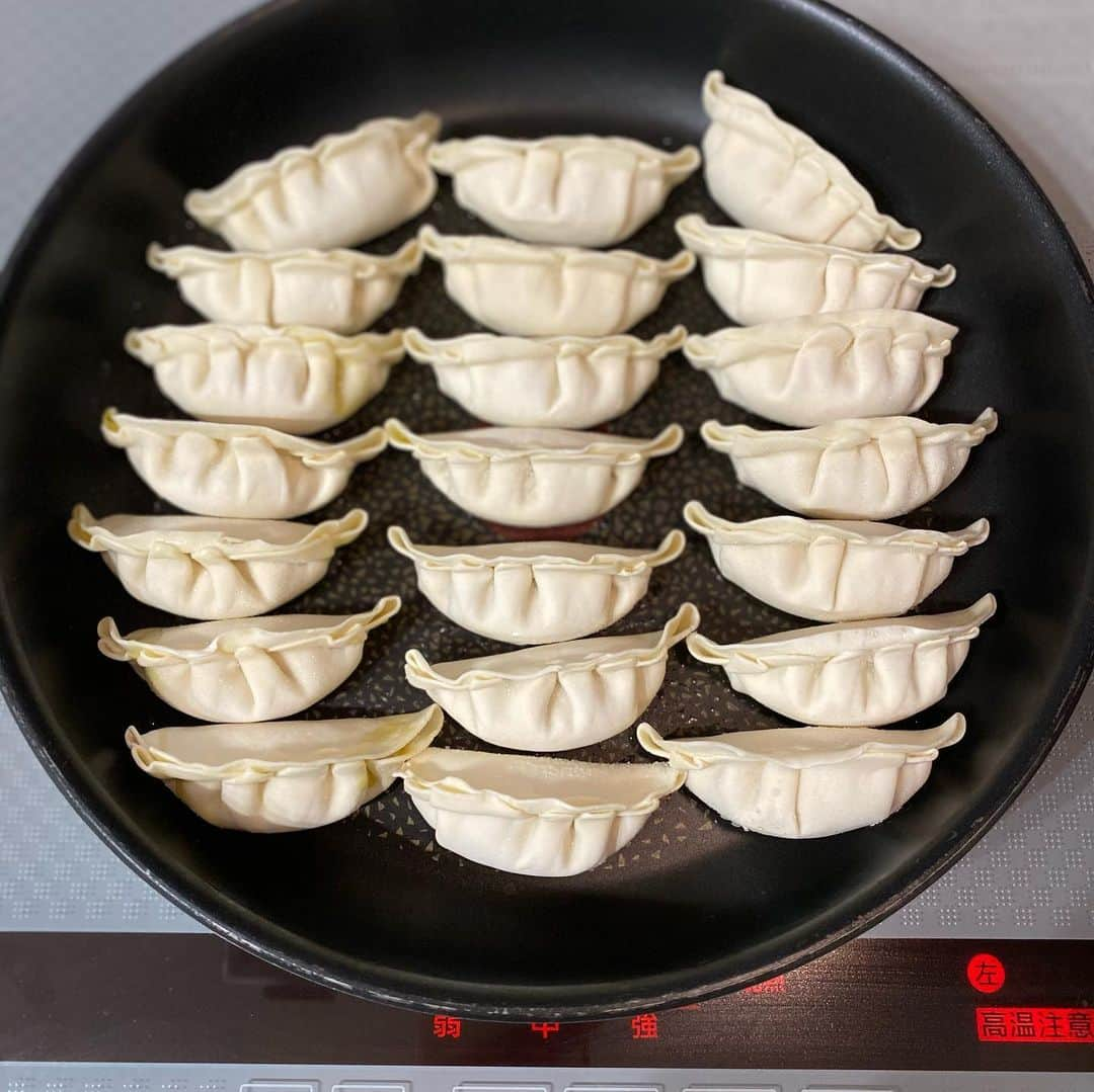 ブル中野さんのインスタグラム写真 - (ブル中野Instagram)「I made a fried dumpling❣️ 21個🥟」1月7日 4時50分 - bull__nakano