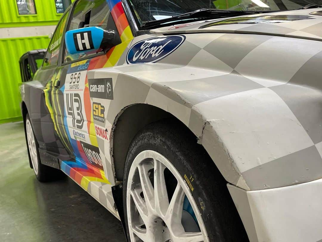 ケン・ブロックさんのインスタグラム写真 - (ケン・ブロックInstagram)「My Ford Escort RS Cossie V2 is finally back at the Hoonigan Racing headquarters after its long trip to/from Rally Legend (in San Marino - which is approx. 6,000 miles away) which took it only 7 weeks. A few “blemishes” show the abuse from another 1st in class (and 3rd overall) and 1st in the Legends Show (same result as in 2019) at one of my favorite rally events in the world!! #BlockEscortCossieV2 #CossieWorldTour #RallyLegend」1月7日 5時13分 - kblock43