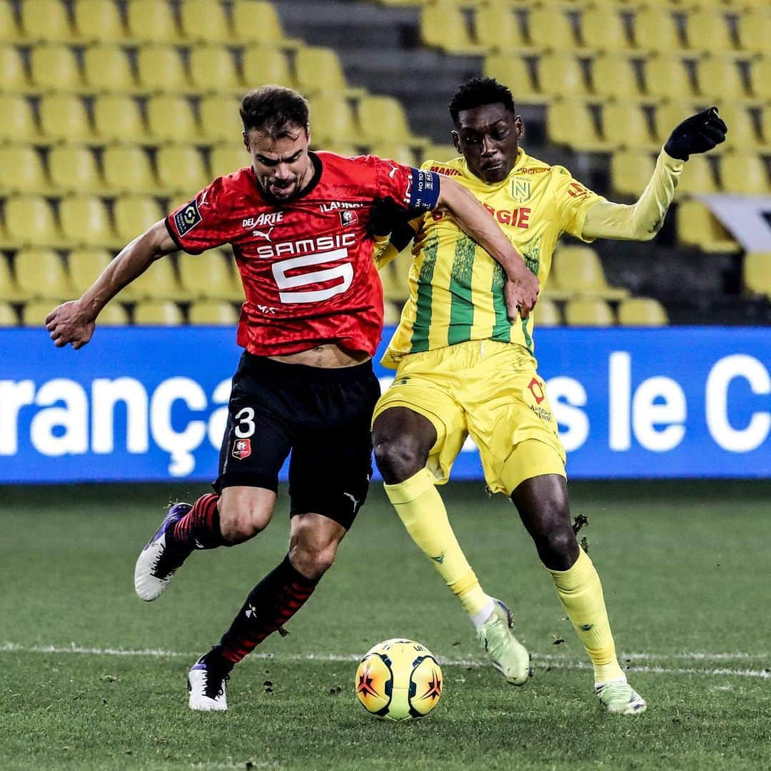 リーグ・アンさんのインスタグラム写真 - (リーグ・アンInstagram)「⚔️ Aucun vainqueur dans ce derby entre le @fcnantes et le @staderennaisfc ! (0-0)  It’s a draw in this derby!  #Ligue1UberEats #FCNSRFC」1月7日 5時14分 - ligue1ubereats