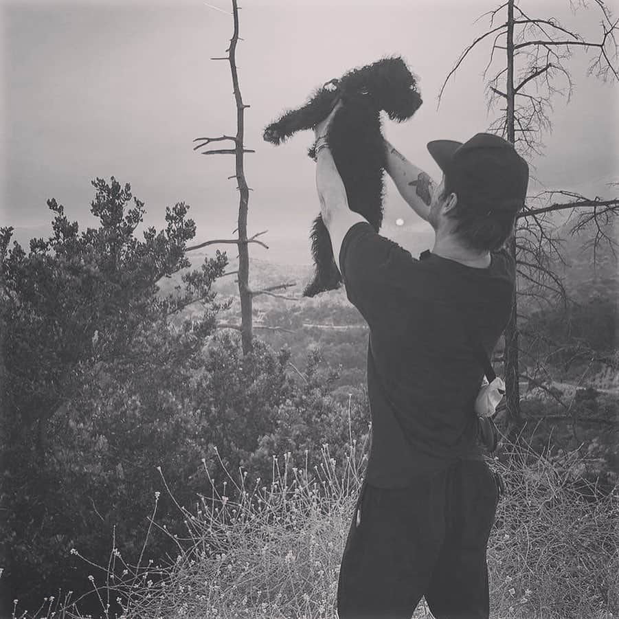 レオン・エルスさんのインスタグラム写真 - (レオン・エルスInstagram)「Happy 2nd birthday Prince. You give me so much love and bring me so much joy. I love you ya little shit 😝」1月7日 6時11分 - leonelse