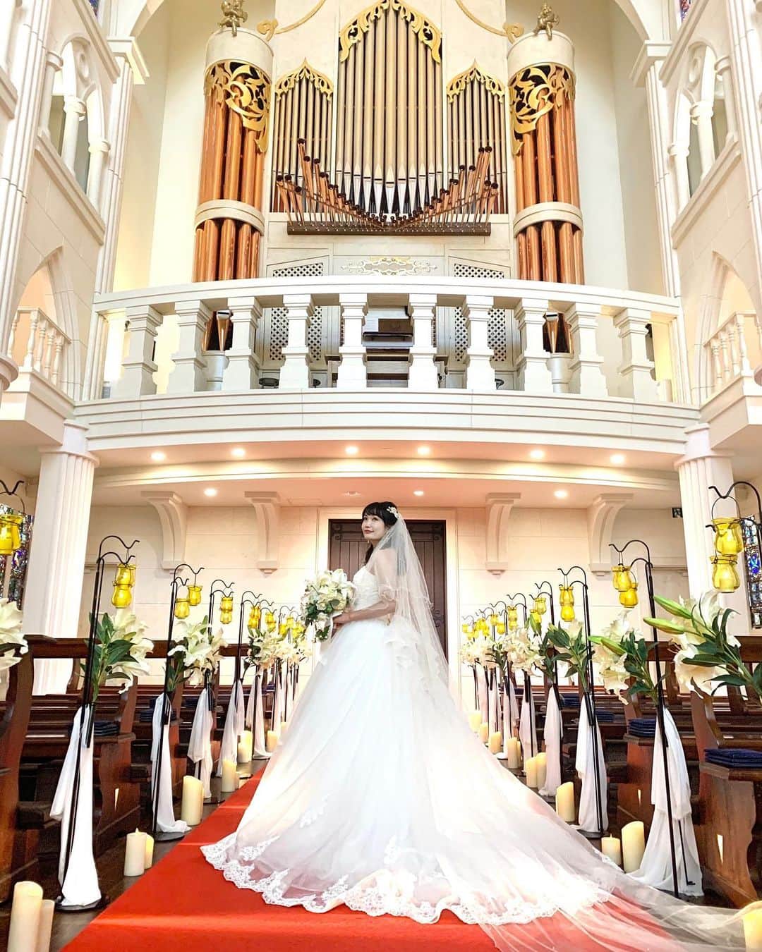 のインスタグラム：「💐✨﻿ ﻿ 今年もたくさんブライダルモデルの﻿ お仕事できますように…💕👰﻿ ﻿ ここ数年、月一ペースでブライダル撮影だったり﻿ ブライダルフェアのモデルだったりを﻿ やらせていただいてるので、﻿ 今年もたくさんドレスや色打掛や白無垢﻿ 着られたらいいなぁ❤️🥺﻿  いろんなところに呼んでいただけたら嬉しい❣️☺️ ﻿ ﻿ カサ・デ・アンジェラ青山さんの﻿ 撮影データシリーズ✨﻿ @casad_angela_aoyama﻿ 👗 @cestlamagie﻿ ﻿ ﻿ #カサデアンジェラ青山#ウェディング#フォトウェディング#ブライダルモデル#ウェディングドレス#セラマジィ#wedding#cestlamagie#wedding_mari」