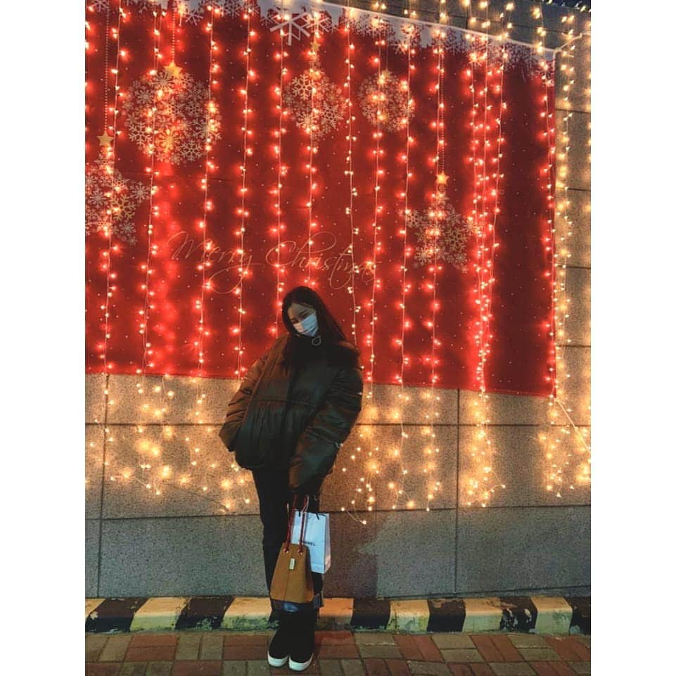 キム・イェウォンさんのインスタグラム写真 - (キム・イェウォンInstagram)「곧 9시 30분 :) #KBS2TV #바람피면죽는다 보러오시지요 🤍 ( #지난사진 #nottoday 🙎🏻‍♀️:)」1月6日 21時15分 - __kimyewon