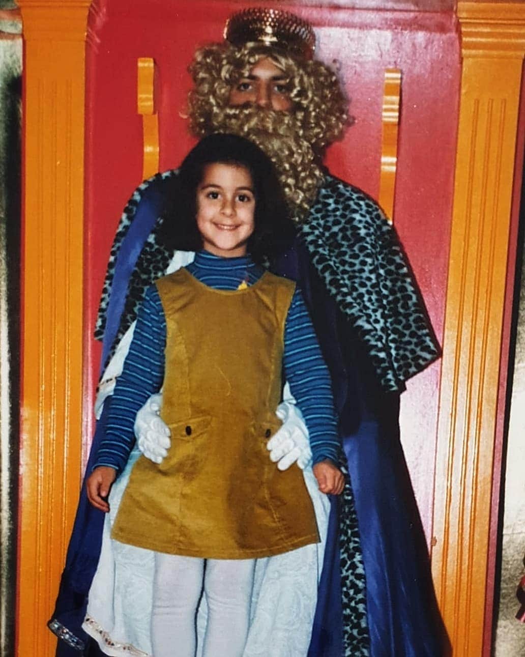 キャロリーナ・マリンのインスタグラム：「El día de Reyes es uno de los más mágicos y especiales del año ✨🎁 La Carolina Marín de hace unos años (y la de ahora) espera que os hayan traído un montón de cosas 🤗」