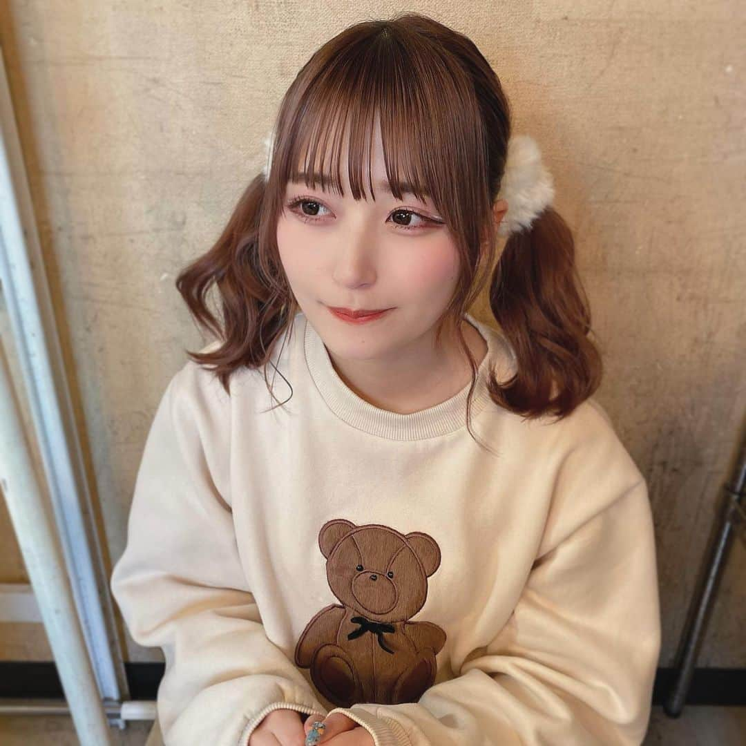 山本優菜さんのインスタグラム写真 - (山本優菜Instagram)「ツインテールした！るんるん  女の子〜キラキラ〜って気持ち  #ツインテール #巻き髪 #くま #merryjenny #あはは」1月6日 21時37分 - yamamoto__yuna