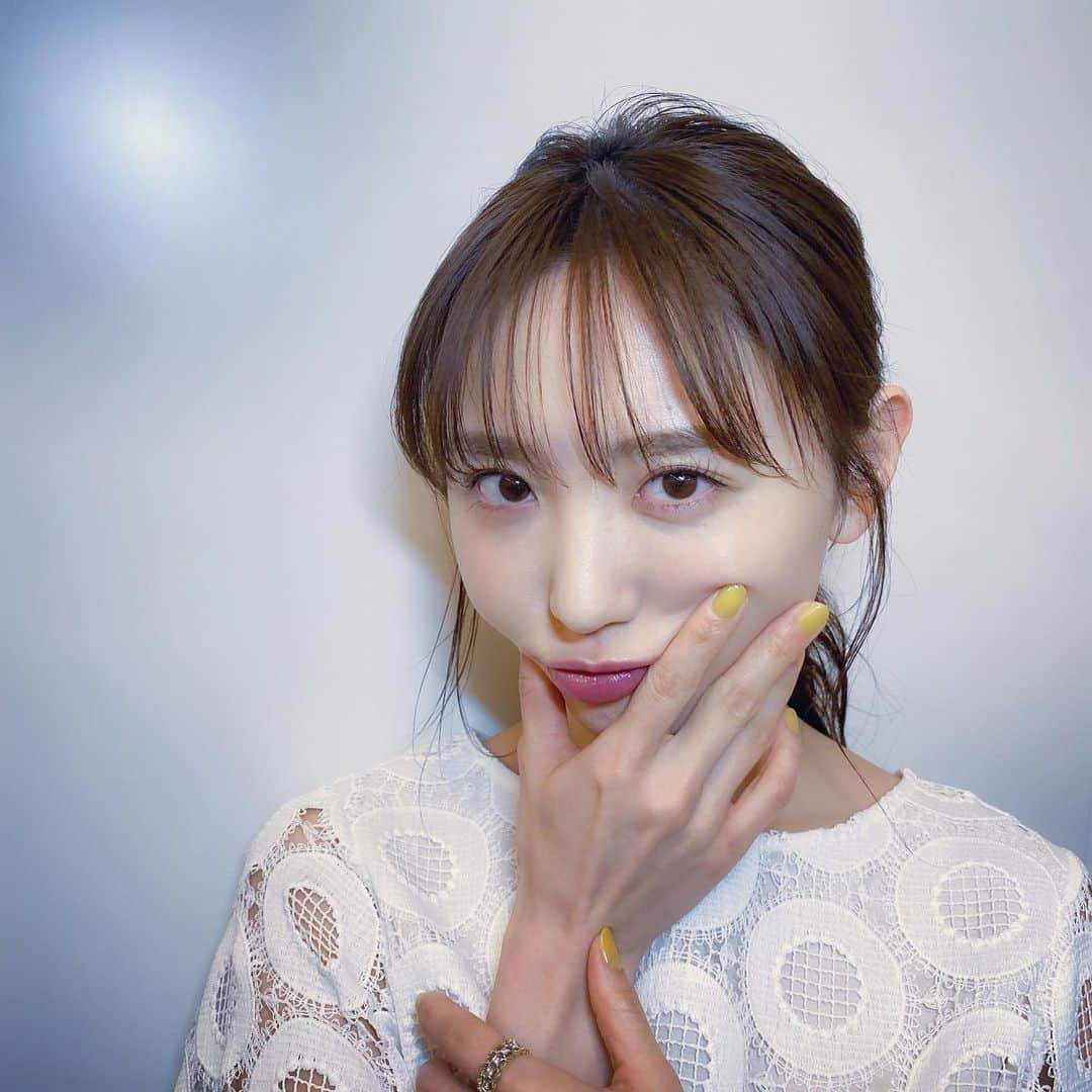 おのののかさんのインスタグラム写真 - (おのののかInstagram)「＊ 2021年初nailキラーン🌟！  イメージはお上品な柚子の色😌🍊笑 @esnail_japan さんはいつも絶妙に可愛い色をつくってくれます✨」1月6日 21時51分 - ononono_ka