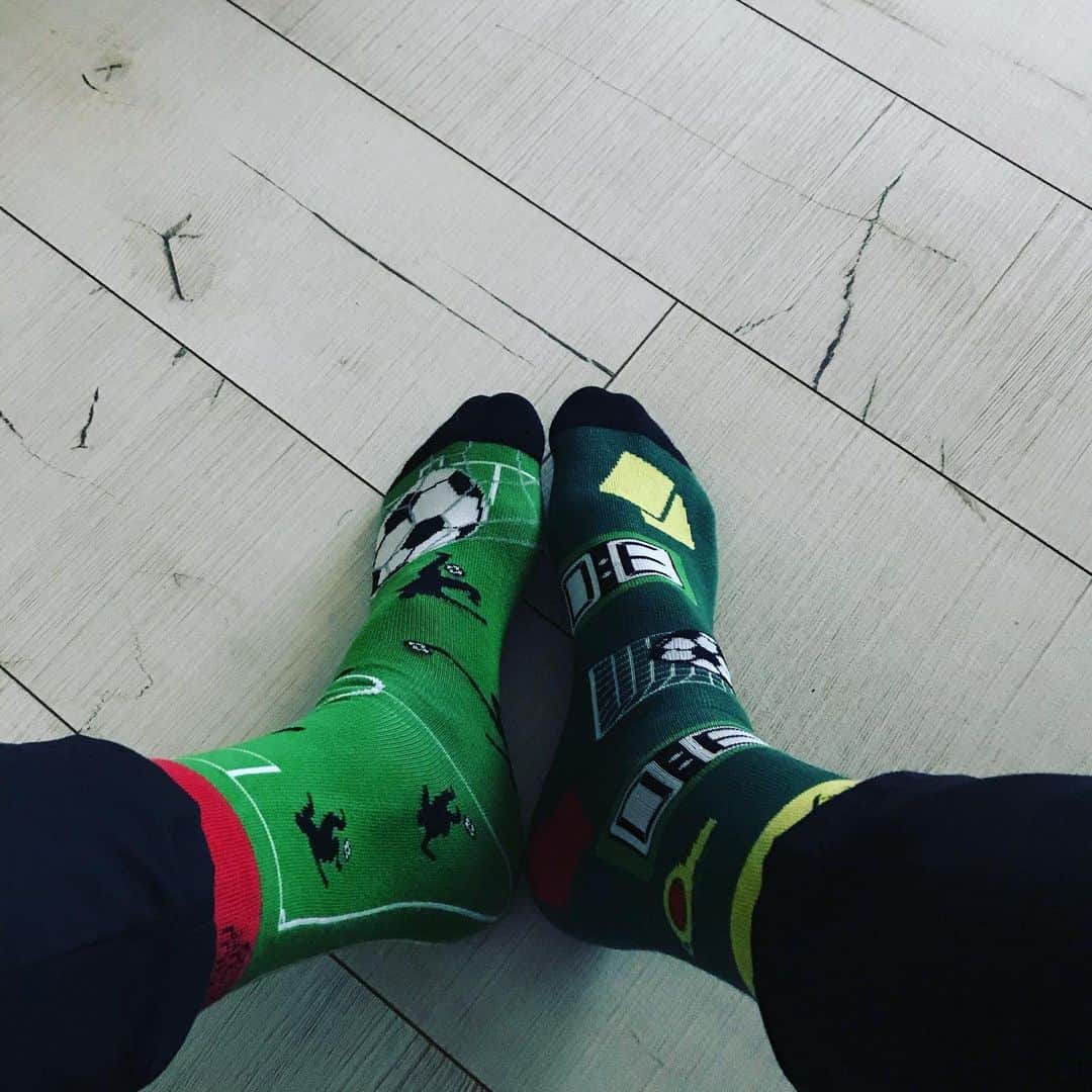 クシシュトフ・カミンスキーのインスタグラム：「To są te detale gdy świąteczna przerwa już Ci się dłuży i wróciłbyś na boisko 😅⚽️😉」