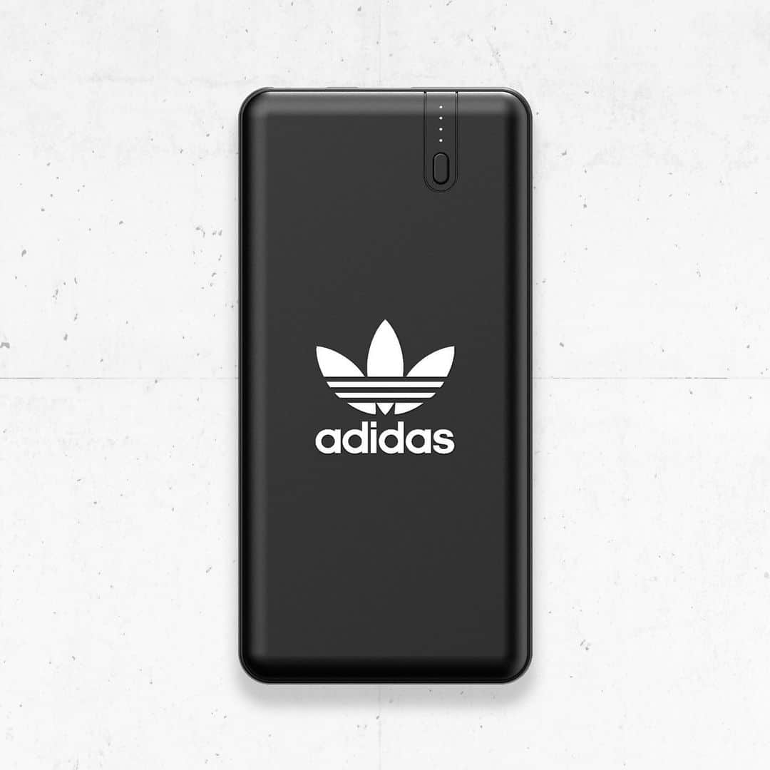 Telecom Lifestyleさんのインスタグラム写真 - (Telecom LifestyleInstagram)「You’re in charge. Feel ready and powerful wherever you are. ⁣ ⁣ Shop our powerbank now on www.adidascases.com ⁣ --⁣ #heretocreate #adidasoriginals」1月6日 22時07分 - adidascases