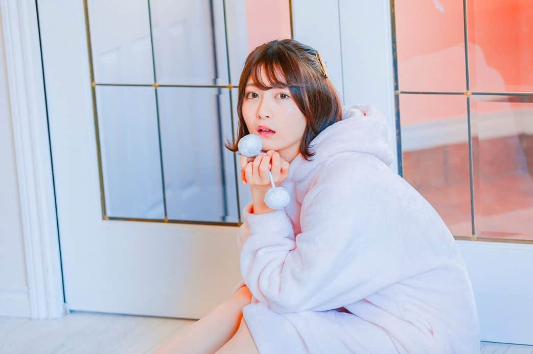 のインスタグラム：「彼女候補にどう？って話💗 ・ ・ すきな人とおうちでお互いのおすすめ映画見てごろごろ過ごす世界線どこ😇？ って考えるテスト前日の夕飯後🍥 ・ ・ #彼女感 #ルームウェア #パジャマパーティー #パジャマ #おうちデート #パジャマ女子 #ポートレート #ポートレートモデル #ポートレート撮影 #ポートレートしま専科 #被写体 #被写体モデル #被写体女子 #撮影モデル #写真撮影 #撮影依頼募集中 #撮影依頼受付中 #ポトレ撮影  #ショートカット #サロン撮影 #サロモ  #オトナ女子 #모델 #좋아요테러 #팔로미 #데일리룩 #전신샷 #japanesemodel #japanesegirl #japangirl」