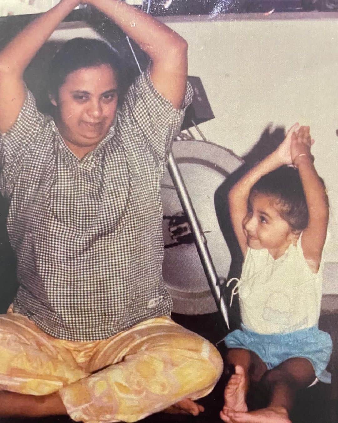 Aashna Shroffさんのインスタグラム写真 - (Aashna ShroffInstagram)「Our baby, who has not only taken care of me when I was little, but also also been the sibling I never knew I needed growing up, and sometimes my yoga teacher too 😅 turns 58 today!  Forever grateful for her infectious smile, incomparable love & the constant entertainment we get from her everyday 🙏🏻❤️」1月6日 22時21分 - aashnashroff