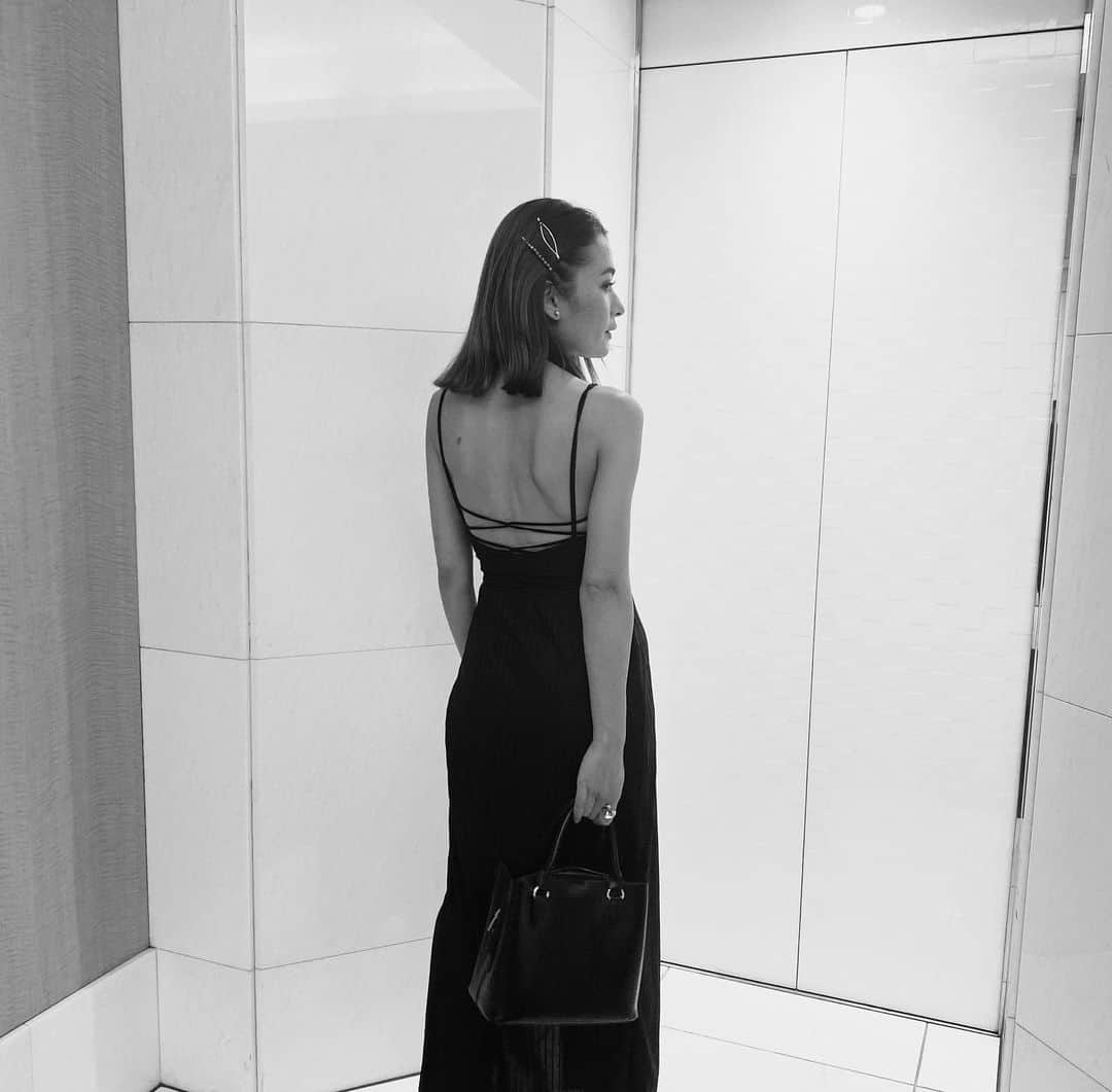 Fabiolla Takinamiのインスタグラム：「dress up🥀  たくさんオシャレして お出かけしたい🥺  #fb923#dressup」