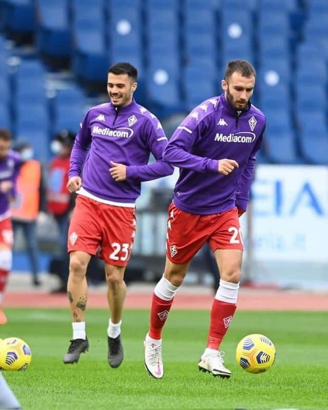 ACFフィオレンティーナさんのインスタグラム写真 - (ACFフィオレンティーナInstagram)「Tutti insieme: Forza Viola! ⚜️  WARM UP 🔋  #ForzaViola 💜 #Fiorentina #LazioFiorentina #ACFFiorentina #SerieA #LAZvFIO #MartinezQuarta #Dragowski #Terracciano #Venuti #Pezzella」1月6日 22時39分 - acffiorentina