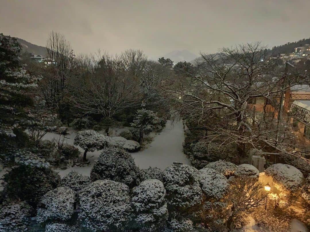 チェ・ソンジュンのインスタグラム：「하얀세상 🙏🏻❄️☃️」