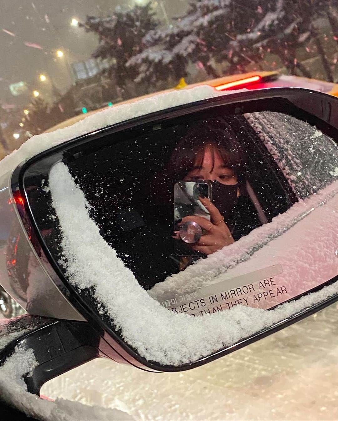 ジュヨン さんのインスタグラム写真 - (ジュヨン Instagram)「낮엔 쨍쨍 밤엔 펑펑 🤧🤤😬🥲🤫❄️」1月6日 22時35分 - jupppal
