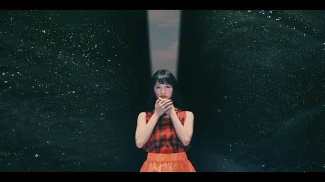 shihori.kathleenのインスタグラム：「🌌🌅🚣‍♀️  ASIAN KUNG-FU GENERATION  〝ダイアローグ〟  のMVに出演させていただきました 是非、Yotubeでご覧ください✨ そしていっぱい聴いてください🌝🌌  #ASIANKUNGFUGENERATION #アジカン」