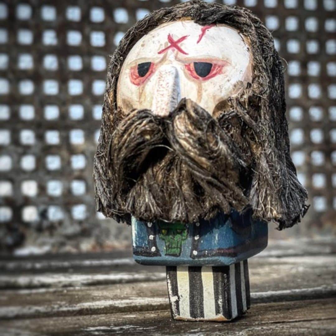ロブ・ゾンビのインスタグラム：「My buddy @harvatine the creator of Crossing Swords @swordsonhulu gave me a cameo. Did you catch it? If not check it out on @hulu . Perhaps I will return in season 2. #robzombie #crossingswords #hulu」
