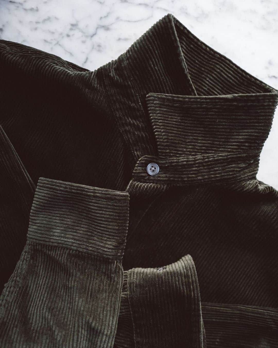 Club Monacoのインスタグラム：「This versatile overshirt works hard (so you don't have to).」