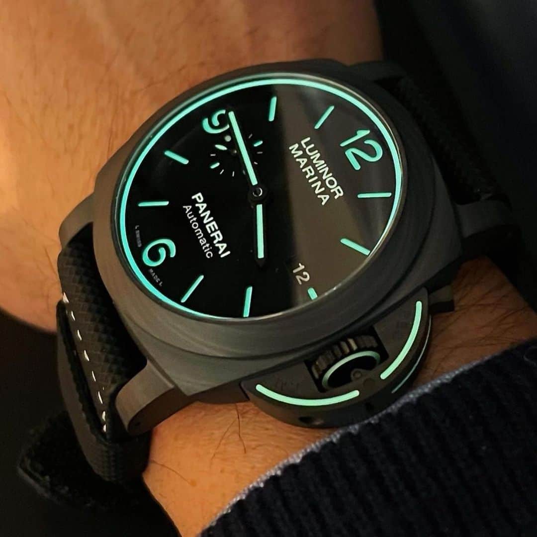 WATCHMANIAのインスタグラム：「Now that’s a lume. #pam1118   @_dome13   #panerai #officinepanerai #paneristi #paneristiwho #paneristiforever #horology #luminova #hautehorlogerie #swiss #swissmade #swisswatch #watchmania」