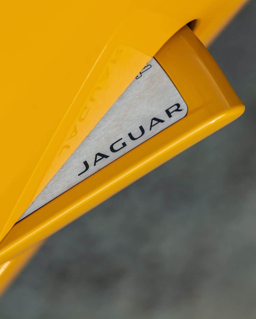 Jaguarさんのインスタグラム写真 - (JaguarInstagram)「Stop. Swipe. Repeat.   #Jaguar #FTYPE #Coupé #Luxury #Premium #Exclusive #Performance #Sport #SportsCar #CarsofInstagram #InstaCar #RhodeIsland #NewEngland #USA」1月6日 23時17分 - jaguar