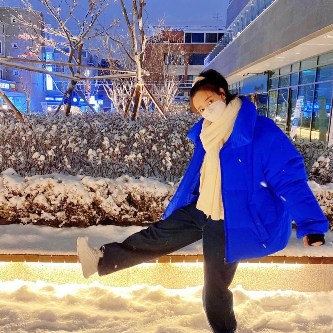 ユナのインスタグラム：「_함박눈☃️❄️」